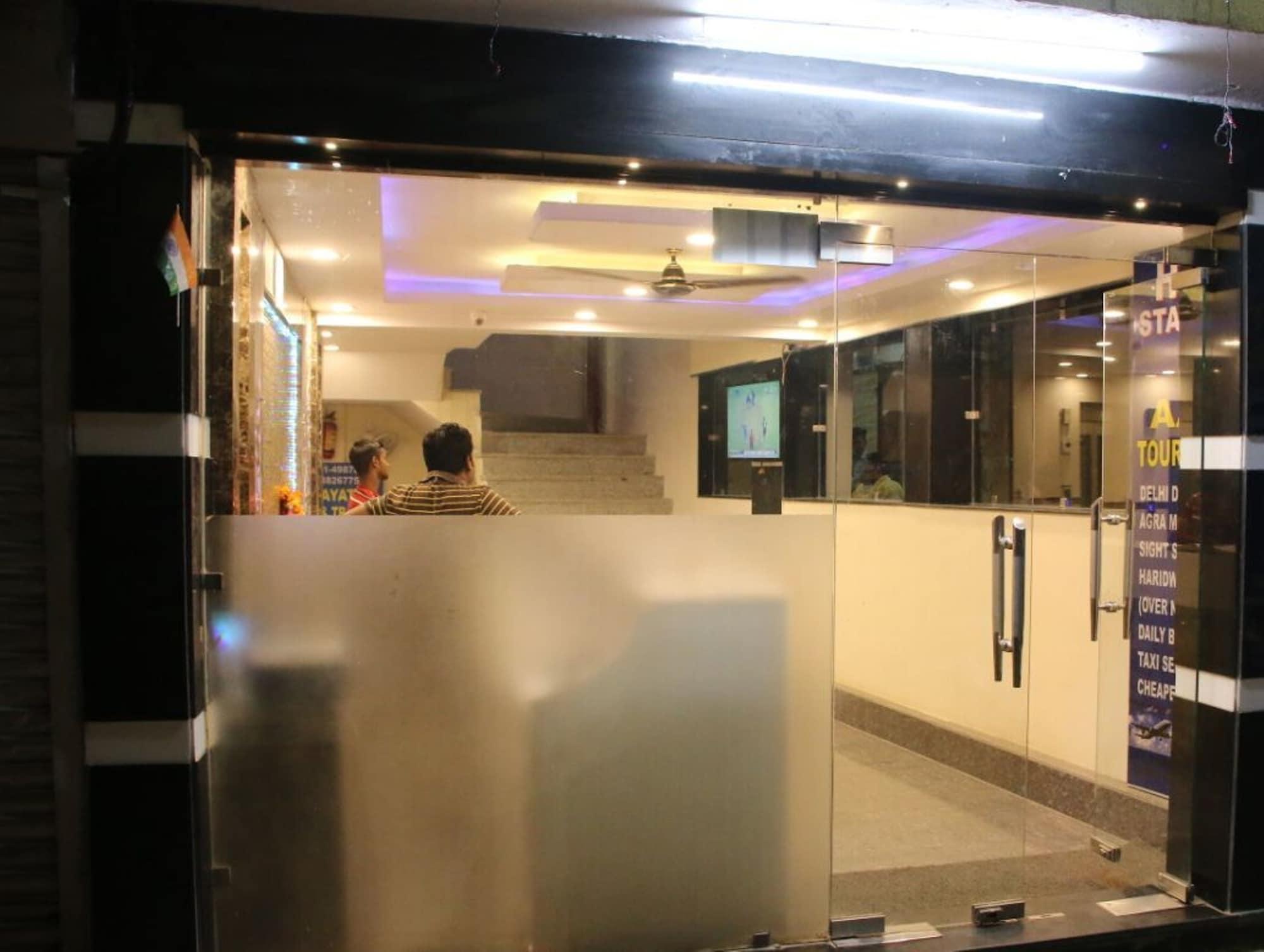 Hotel Stay House New Delhi Bagian luar foto