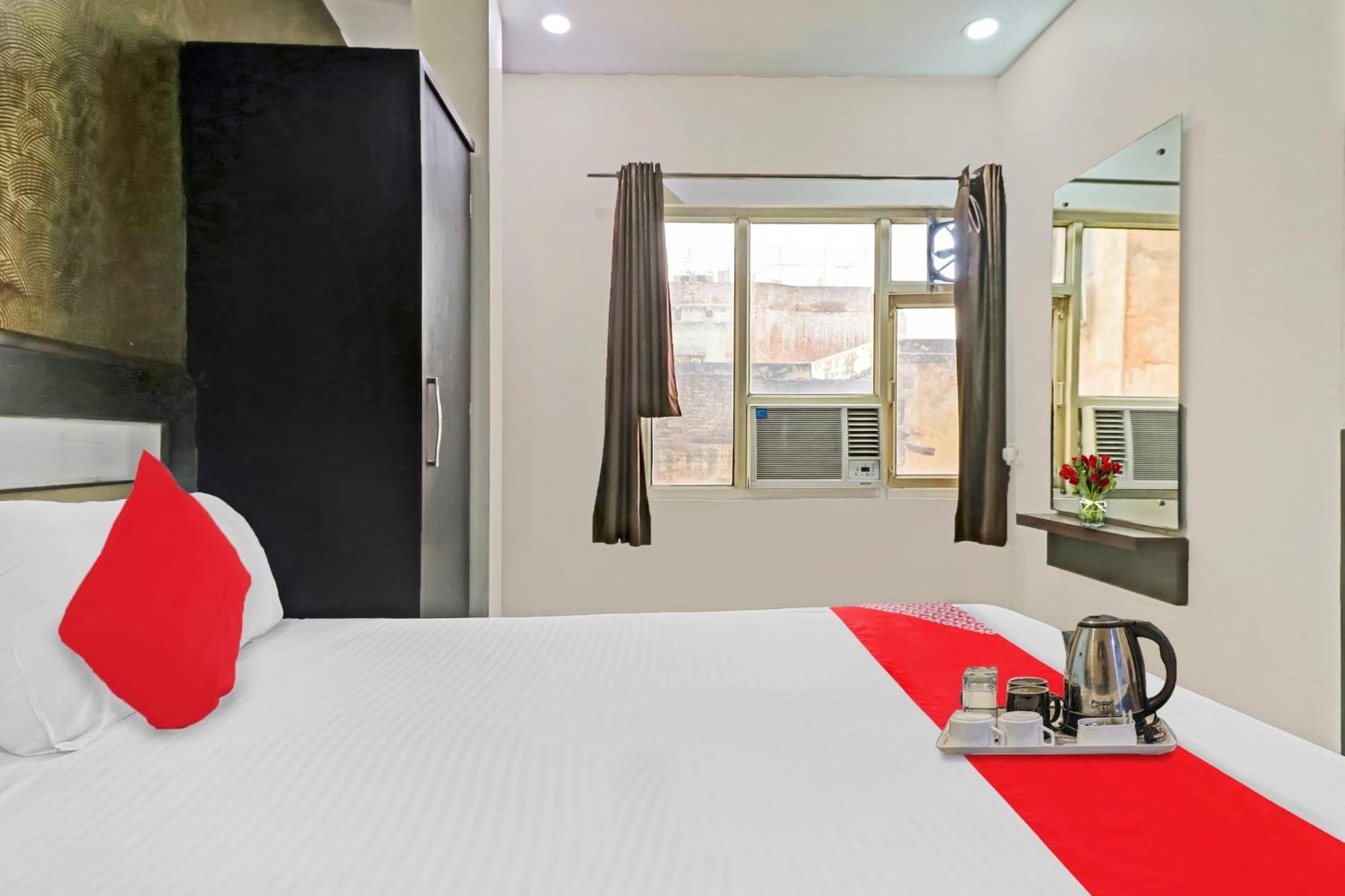 Hotel Stay House New Delhi Bagian luar foto