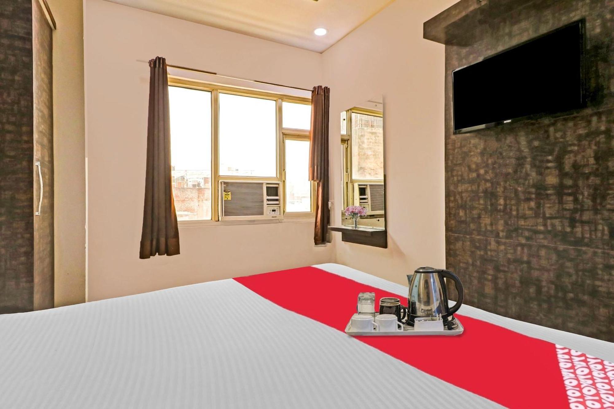 Hotel Stay House New Delhi Bagian luar foto