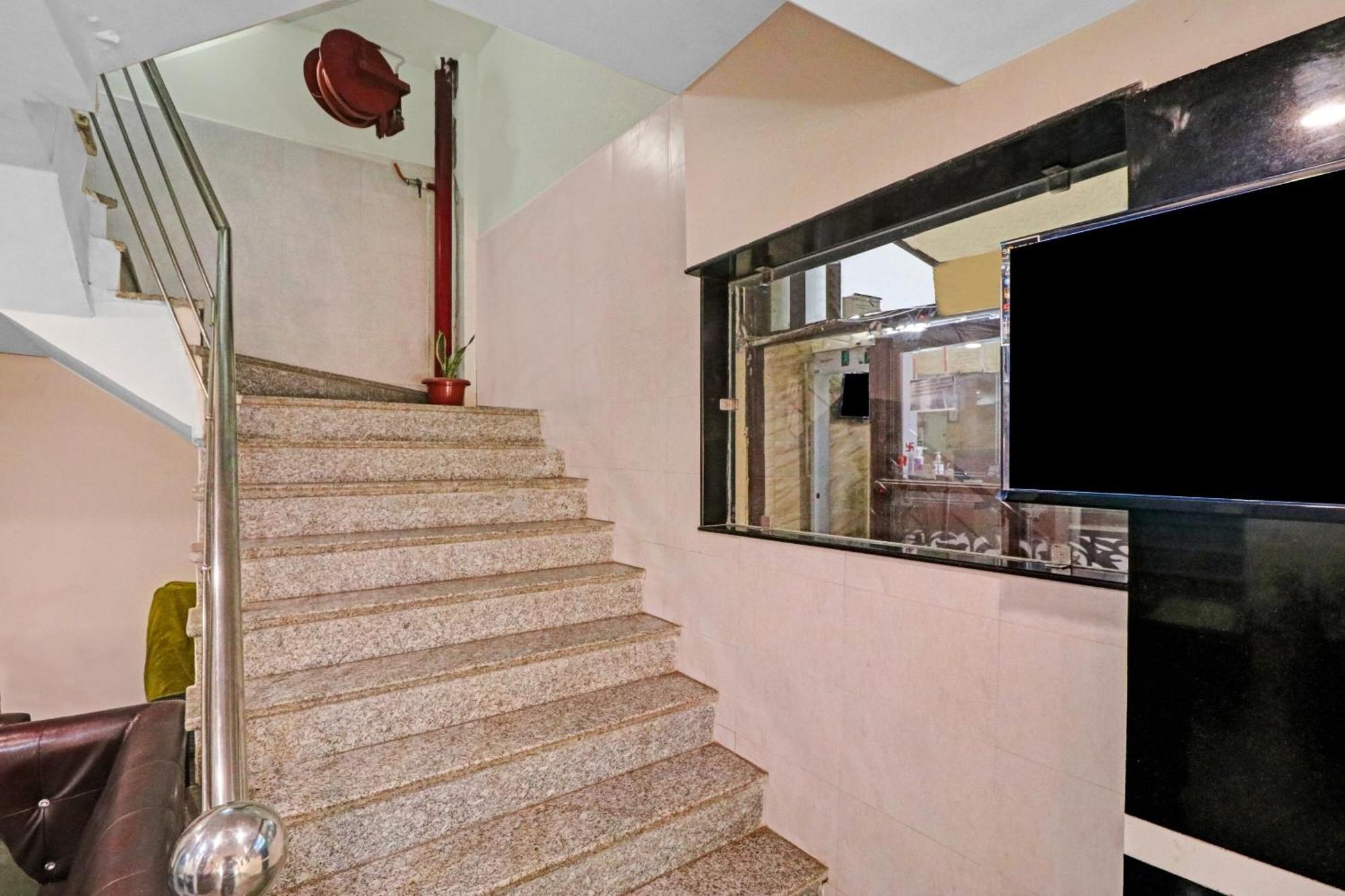 Hotel Stay House New Delhi Bagian luar foto