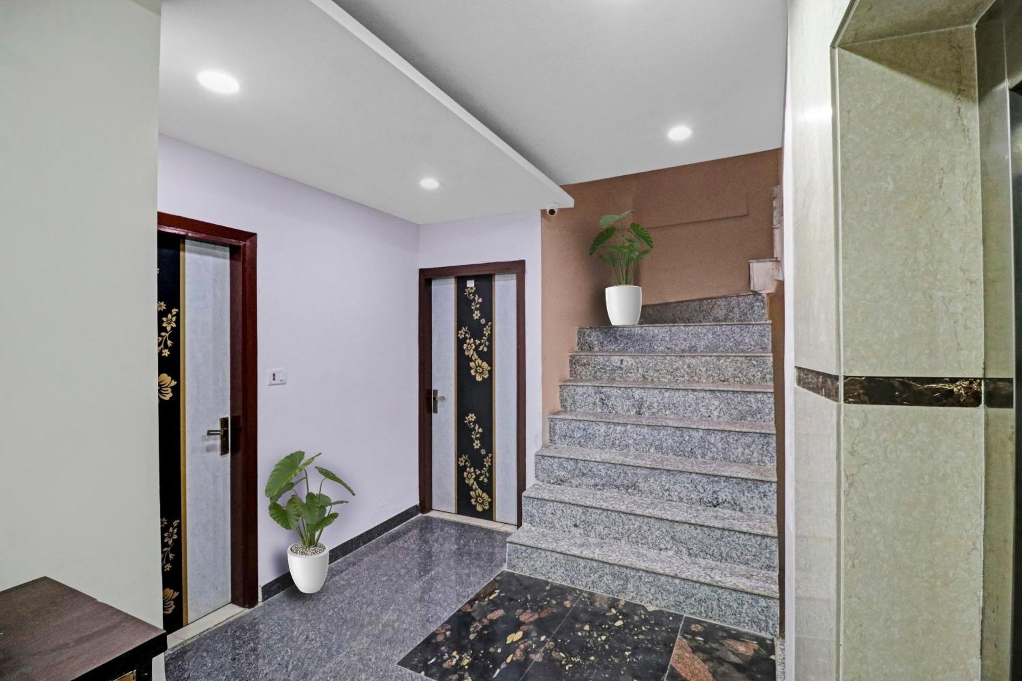 Hotel Stay House New Delhi Bagian luar foto