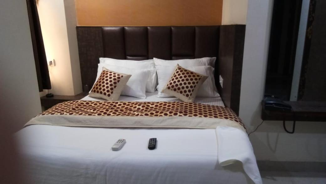 Hotel Stay House New Delhi Bagian luar foto